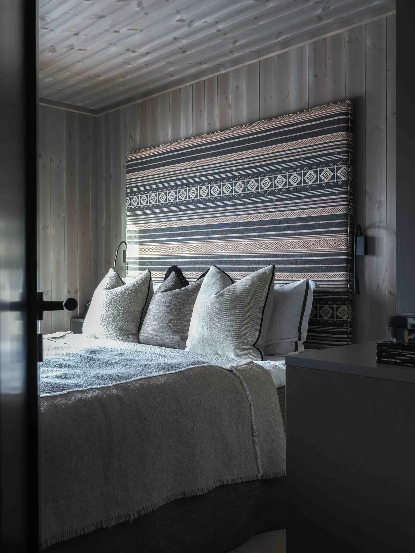 Bedroom, Lykkja