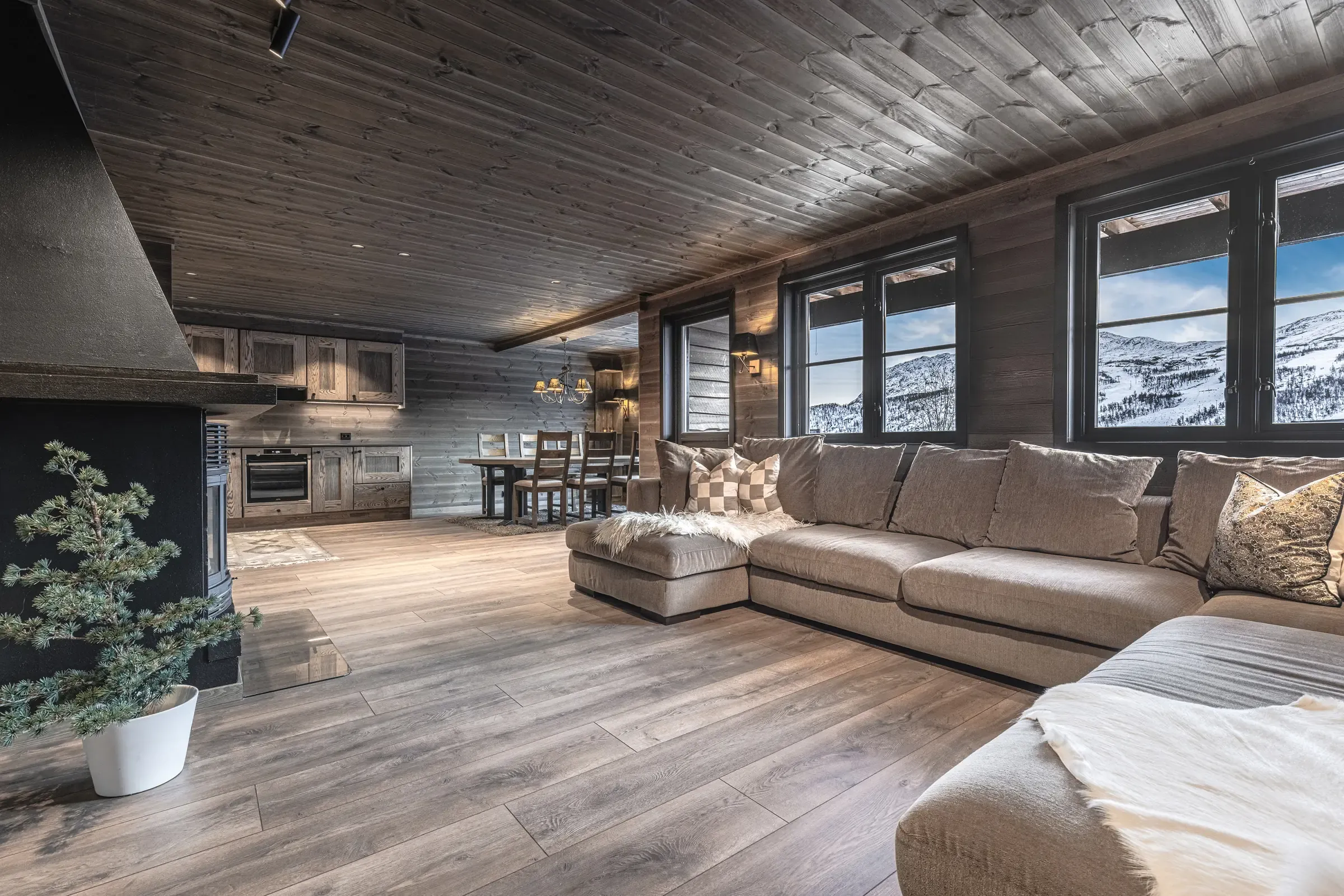 Living room in the renovated apartment at Hemsedal ski resort with a view of the slopes